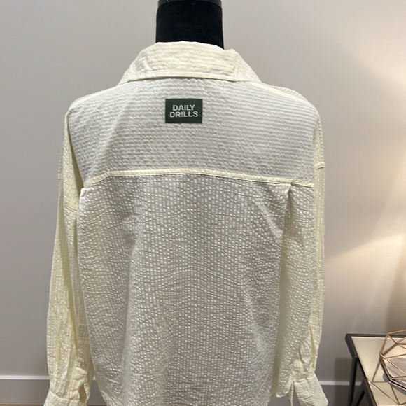 Daily Drills Yellow Stripe Seersucker button down and shorts set both size XS. - Picture 10 of 13